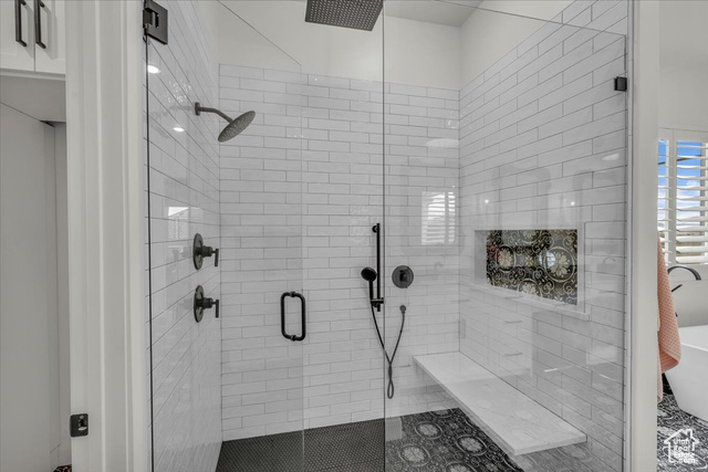 Photo 30 for MLS #2075897 at 1398 E Dellcorero Dr