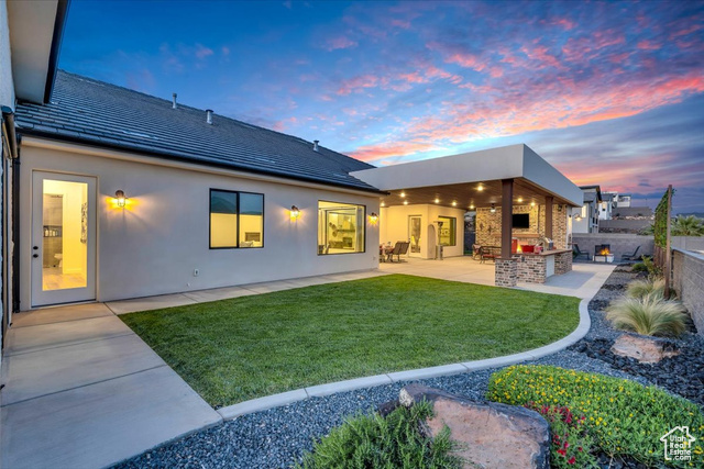 Photo 56 for MLS #2075897 at 1398 E Dellcorero Dr