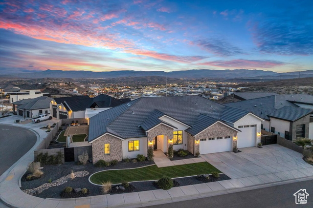 Photo 40 for MLS #2075897 at 1398 E Dellcorero Dr