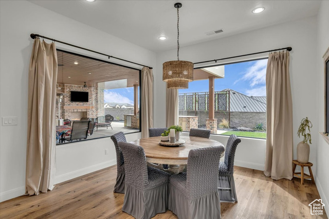 Photo 9 for MLS #2075897 at 1398 E Dellcorero Dr