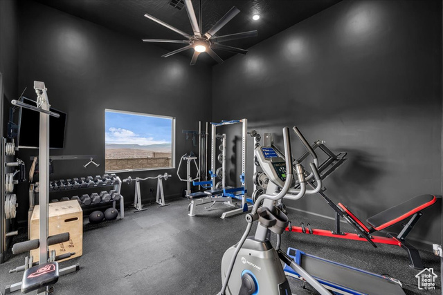 Photo 22 for MLS #2075897 at 1398 E Dellcorero Dr