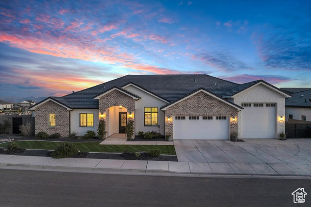 Photo 39 for MLS #2075897 at 1398 E Dellcorero Dr