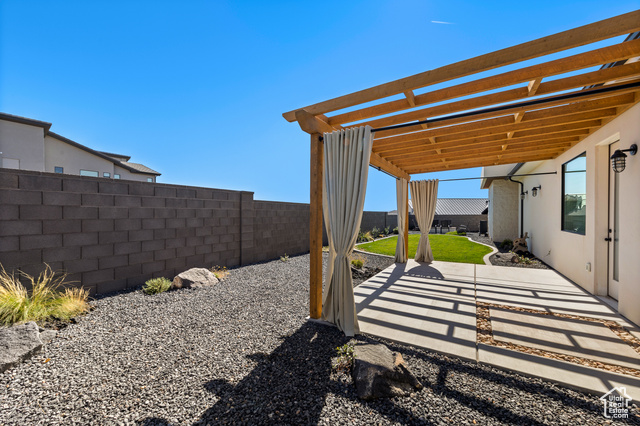 Photo 58 for MLS #2075897 at 1398 E Dellcorero Dr