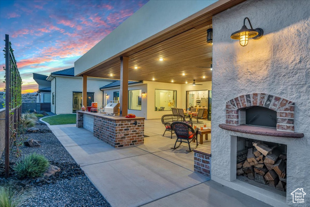 Photo 41 for MLS #2075897 at 1398 E Dellcorero Dr