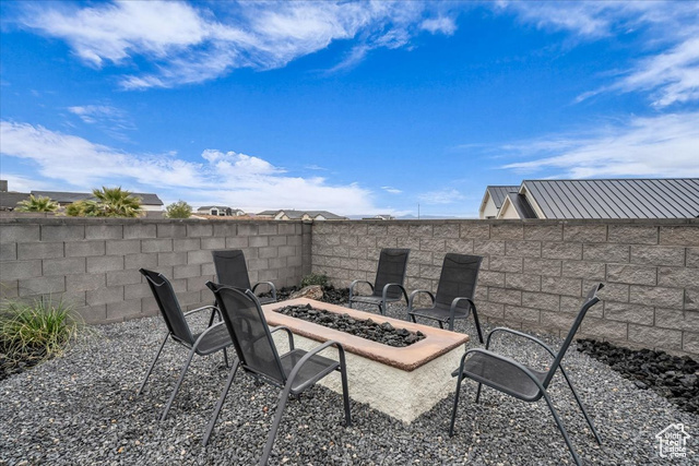 Photo 64 for MLS #2075897 at 1398 E Dellcorero Dr