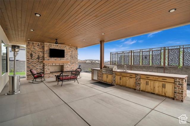 Photo 42 for MLS #2075897 at 1398 E Dellcorero Dr