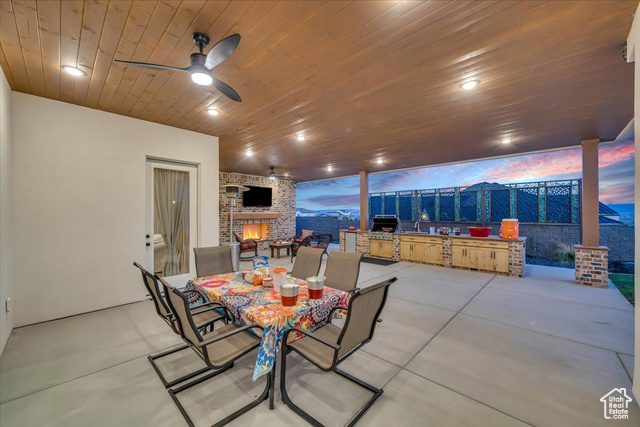 Photo 49 for MLS #2075897 at 1398 E Dellcorero Dr