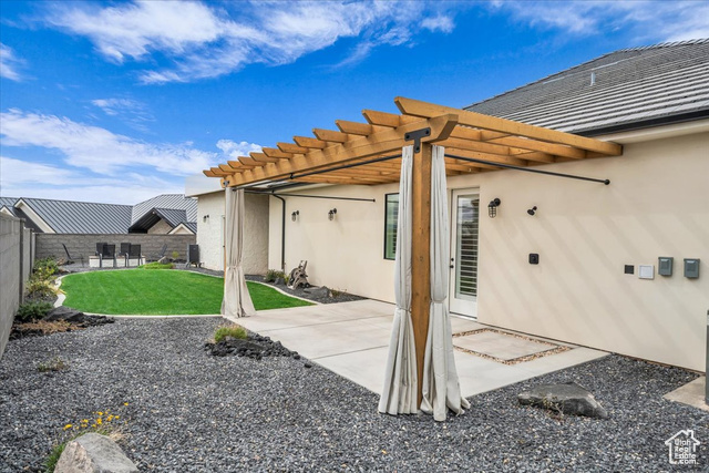 Photo 59 for MLS #2075897 at 1398 E Dellcorero Dr