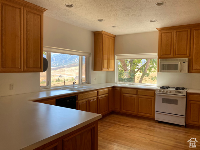 Photo 4 for MLS #2075955 at 2666 Valley Vw