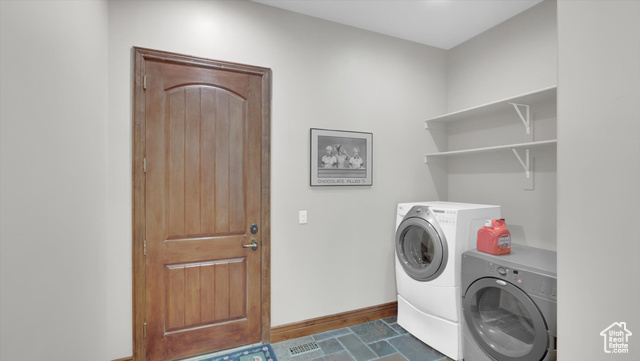 Photo 14 for MLS #2076087 at 2847 W Amini Way