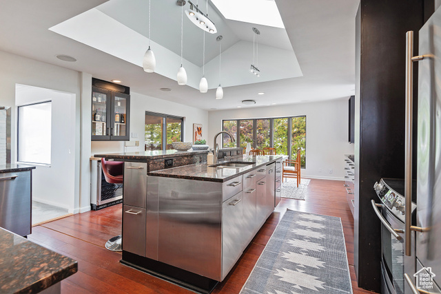 Photo 4 for MLS #2076131 at 579 E 13th Ave