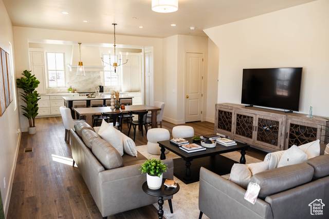 Photo 19 for MLS #2076187 at 712 W Vista Sur Ln #LOT20