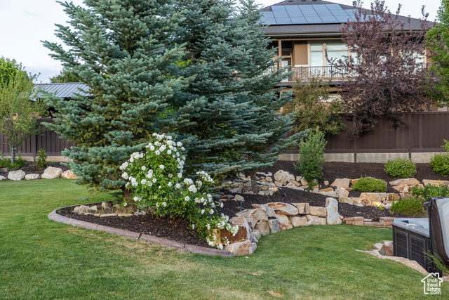 Photo 100 for MLS #2076209 at 1910 N Cove- Springs Way