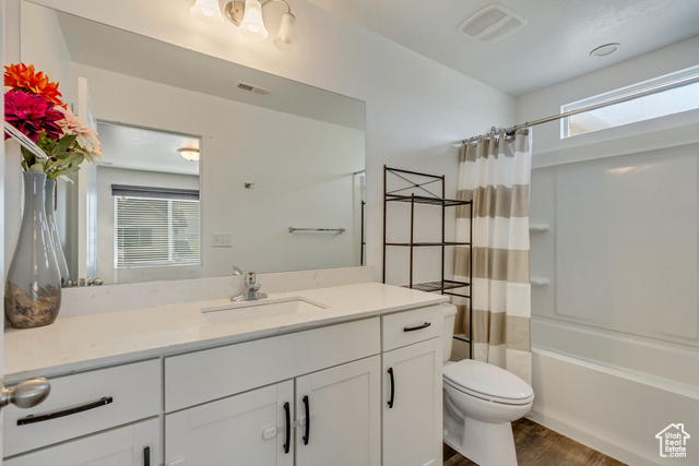 Photo 8 for MLS #2076214 at 483 S Fox Chase Ln
