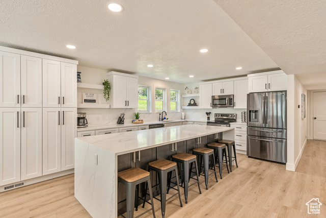 198 OAKWOOD, Layton UT 84040