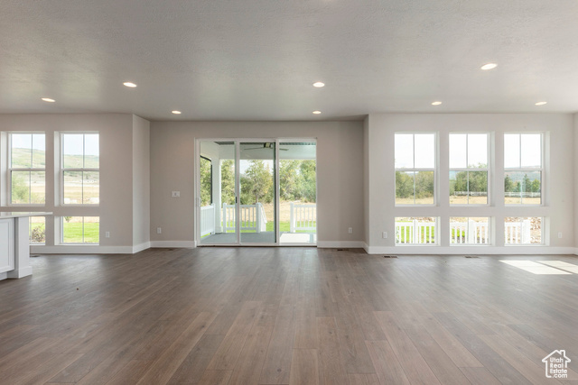 Photo 5 for MLS #2076292 at 2989 Rock View Dr #105