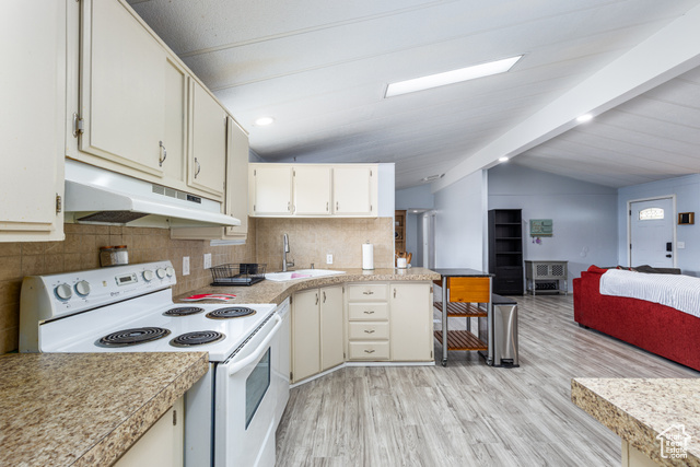 Photo 8 for MLS #2076356 at 5075 W 4700 South #76