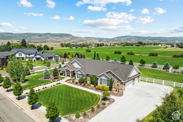 Photo 2 for MLS #2076633 at 1375 S Red Filly Rd