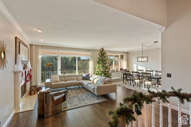 Photo 16 for MLS #2076658 at 819 N Juniperpoint Dr