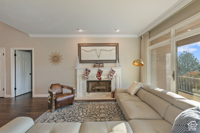 Photo 14 for MLS #2076658 at 819 N Juniperpoint Dr