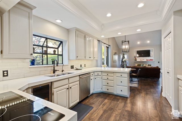 Photo 8 for MLS #2076658 at 819 N Juniperpoint Dr