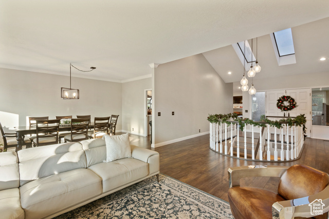 Photo 15 for MLS #2076658 at 819 N Juniperpoint Dr