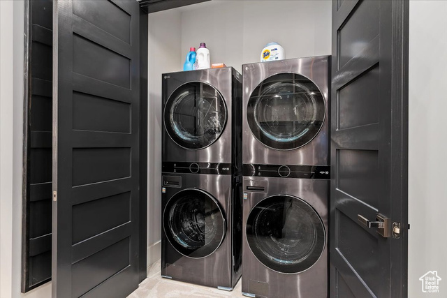 Photo 32 for MLS #2076699 at 1449 S Devonshire Dr