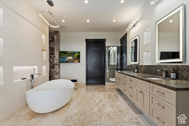Photo 28 for MLS #2076699 at 1449 S Devonshire Dr