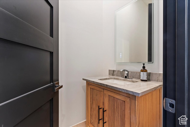 Photo 21 for MLS #2076699 at 1449 S Devonshire Dr
