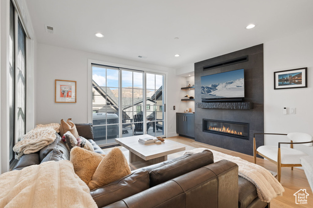 Photo 13 for MLS #2076882 at 1216 Rothwell Rd