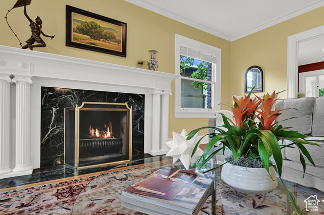 Photo 9 for MLS #2076925 at 1401 E Sigsbee Ave