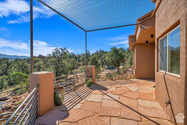 Photo 11 for MLS #2076951 at 478 N Pinion Dr