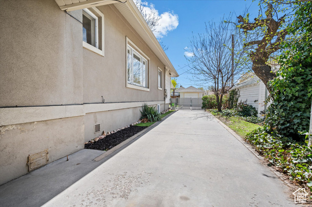 Photo 36 for MLS #2077130 at 1171 24th