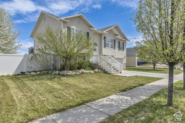 Photo 3 for MLS #2077412 at 11873 S Coles Camp Cir