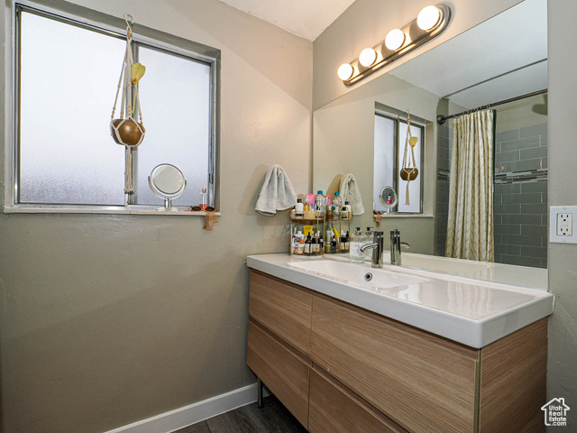 Photo 15 for MLS #2077430 at 405 E Scott Ave