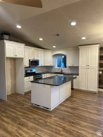 Photo 14 for MLS #2077449 at 129 N 3rd