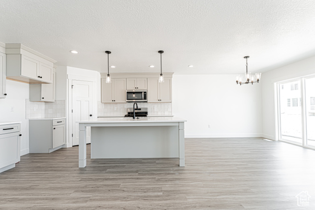 Photo 8 for MLS #2077453 at 4562 W Carbonell Ln #2331
