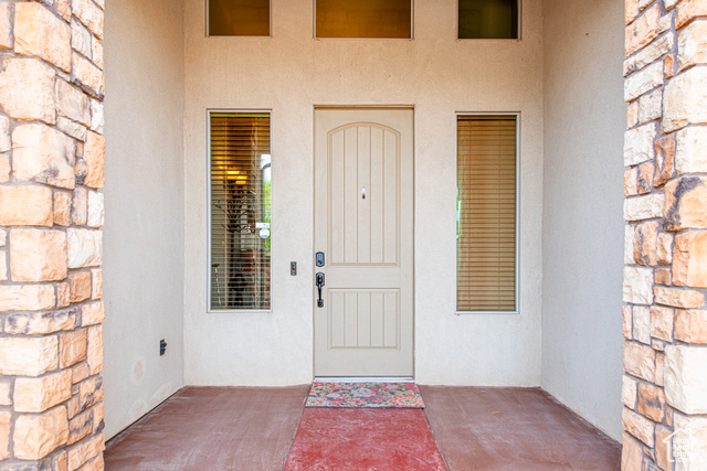 Photo 7 for MLS #2077499 at 1166 E Colt Ave
