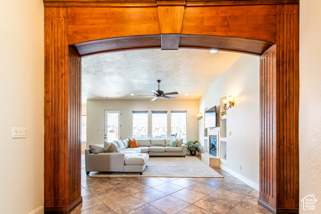 Photo 9 for MLS #2077499 at 1166 E Colt Ave