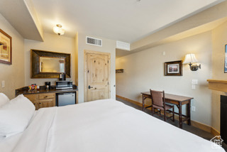 Photo 13 for MLS #2077653 at 2669 Canyons Resort Dr #207