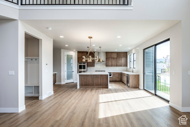 Photo 9 for MLS #2077801 at 2846 E Hayloft Ln #215