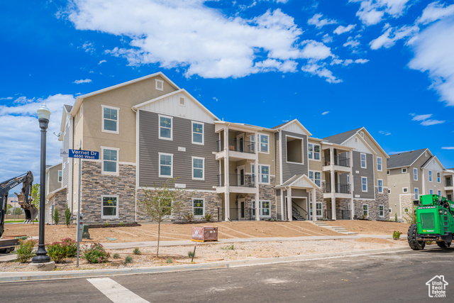 13741 S HANLEY LN #FF203, Riverton UT 84096