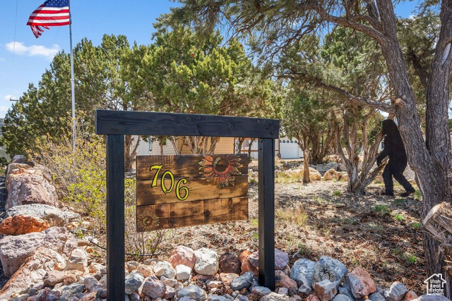 Photo 32 for MLS #2078150 at 706 E Cottontail Rd