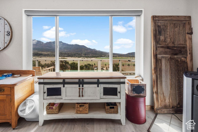Photo 6 for MLS #2078150 at 706 E Cottontail Rd
