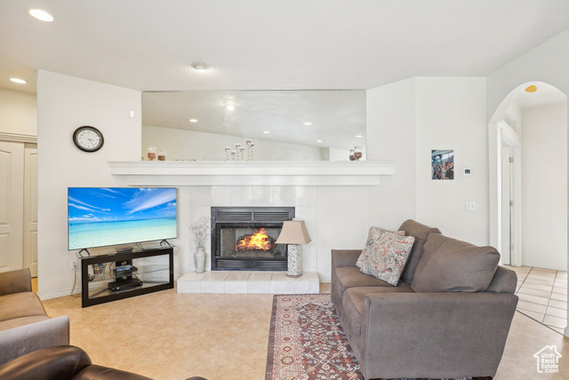 Photo 3 for MLS #2078171 at 1367 W Settlement Dr
