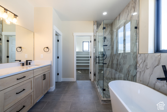 Photo 20 for MLS #2078218 at 2899 E Lake Dr