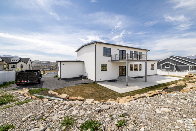 Photo 6 for MLS #2078218 at 2899 E Lake Dr