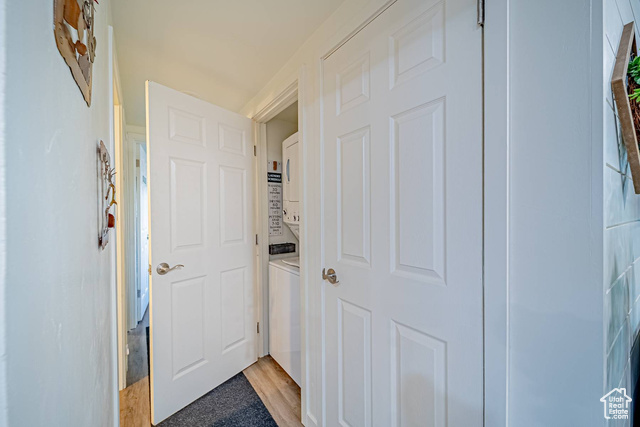 Photo 12 for MLS #2078228 at 524 Westwood Ave