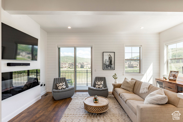 Photo 14 for MLS #2078272 at 1052 W Cattail Ct #E1