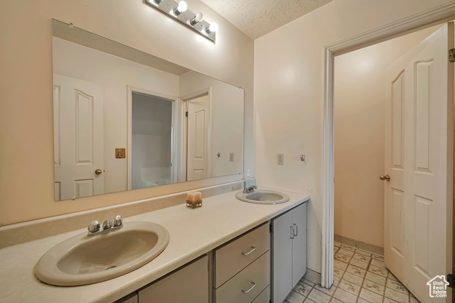 Photo 15 for MLS #2078281 at 1481 W Midas Creek Dr